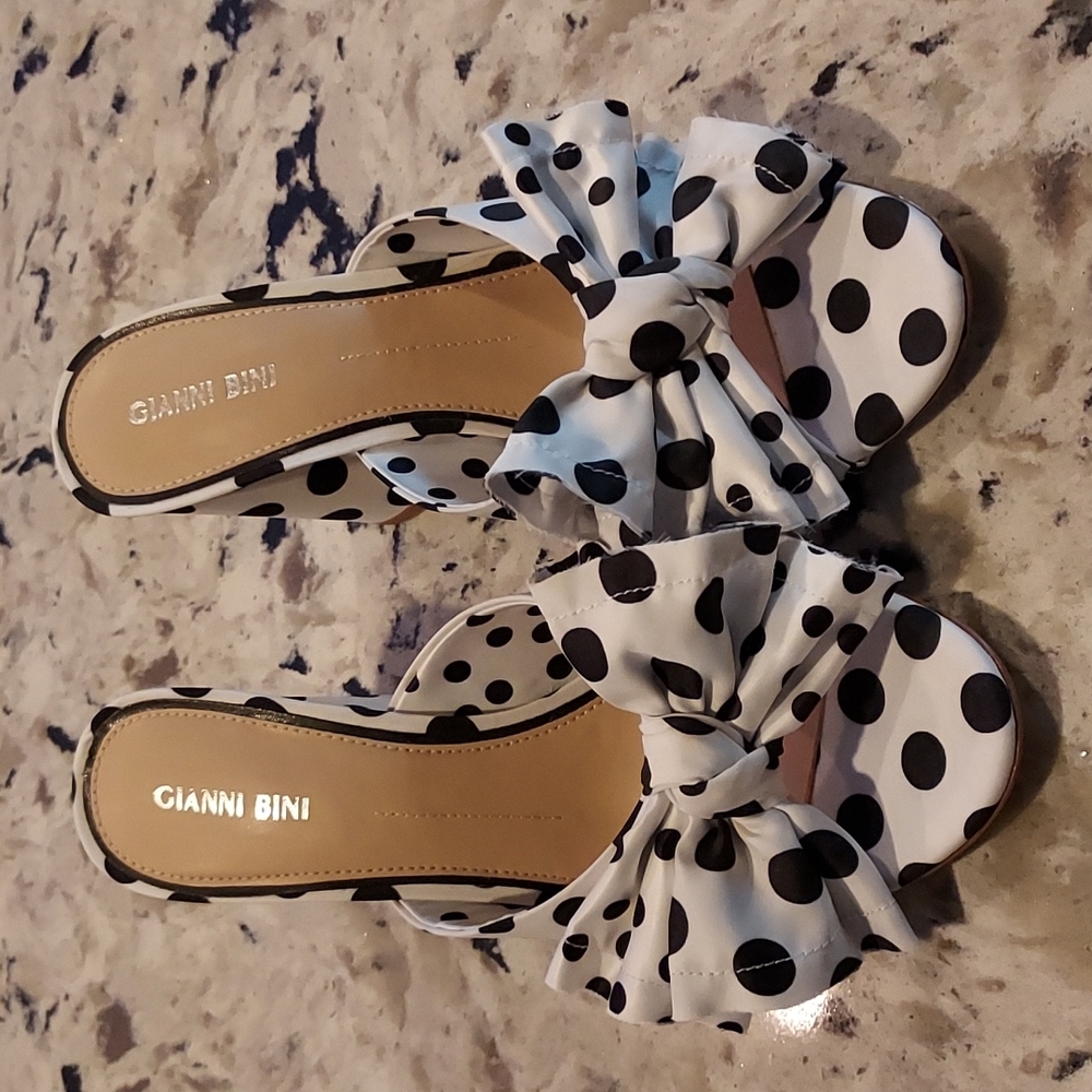 NWT Gianni Bini Heels size 10